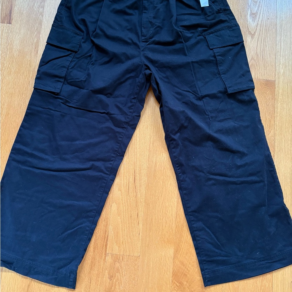 Old Navy Women’s Black Cargo Pants